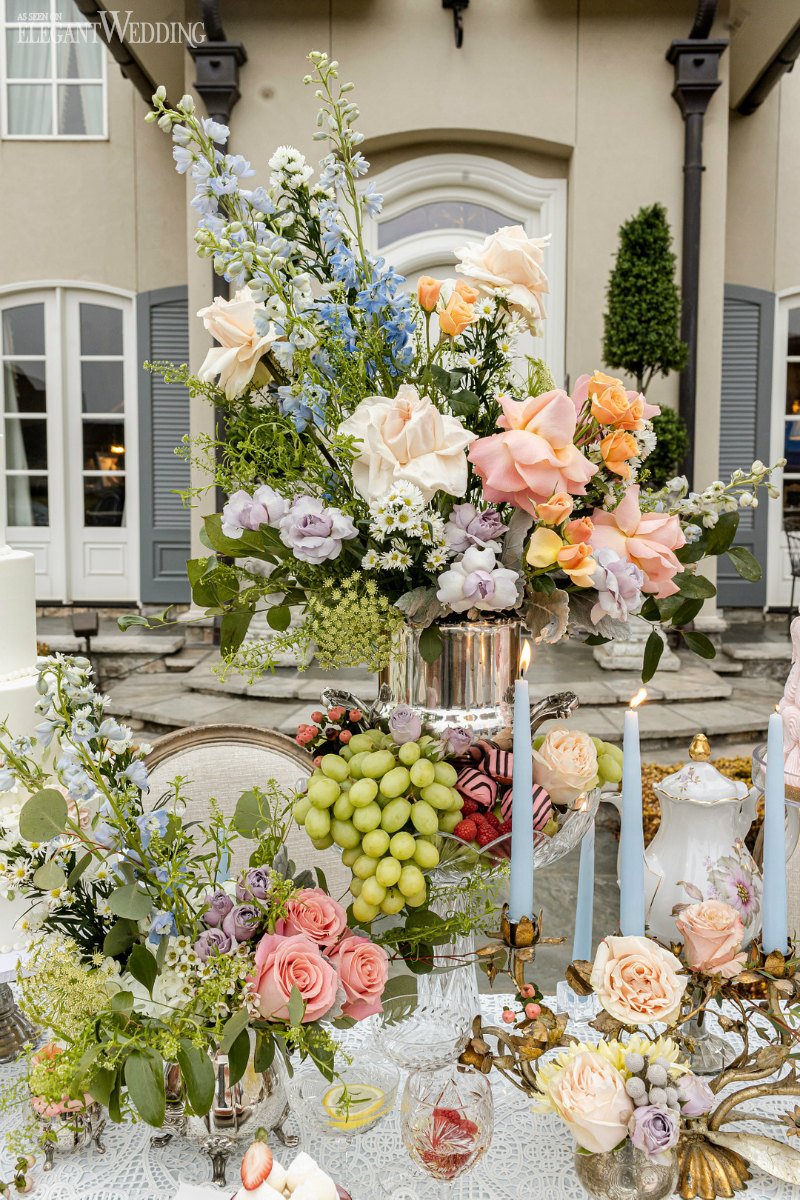 Bridgerton Netflix Styed Wedding_Benfield Photography_benfield-bridgerton-088_low wild flower centerpiece for Bridgerton wedding theme